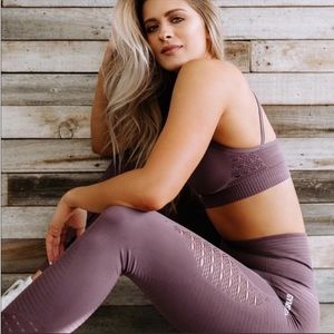 Gymshark Energy Seamless Leggings 
Purple Cutout Vented High Rise crop